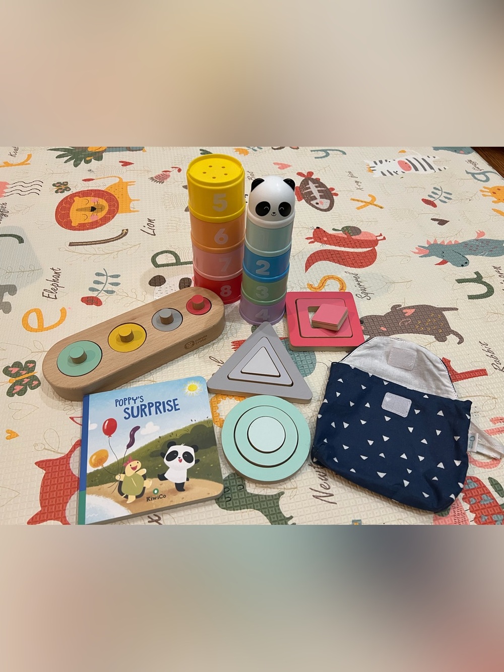Kiwico Wooden Shape Puzzles & Stacking Cups (with Poppy’s Surprise Board book)
